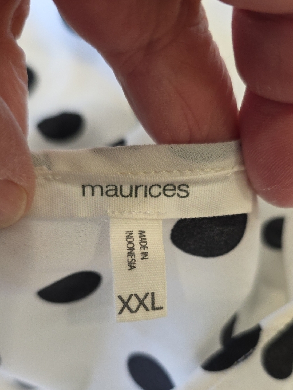 Maurices Creamy White Blouse Black Polka Dots Zipper Back Cuffed Sleeve Size XXL - Picture 5 of 7